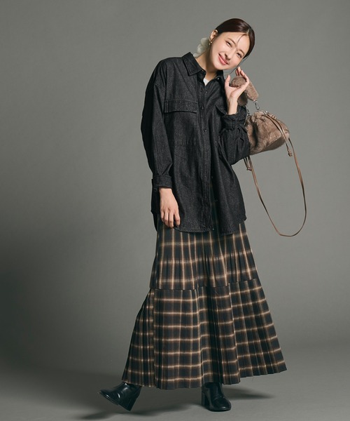 coca(coca)(コカ)の「オーバーサイズデニムシャツ(シャツ/ブラウス・レディース・ブルー/ブラック・L/M/S)」の11枚目の写真