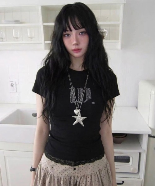 SHEPP(シープ)の「【Y2K】バックエンジェルラインストーンタイトチビTシャツ(Tシャツ/カットソー・レディース・ブラック/ホワイト・L/M)」の16枚目の写真