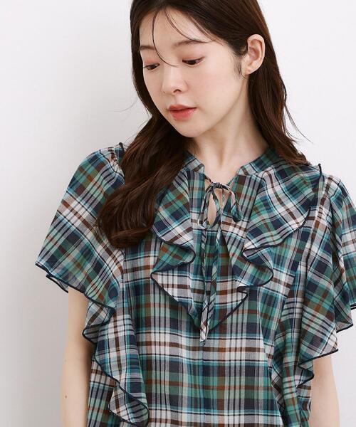 grove（グローブ）の「1枚で着映えが叶う チェックラッフルフリルブラウス（シャツ/ブラウス・レディース・ダークブラウン系1/ブラック系1/グリーン系その他3・01/02/03/04/05）」の8枚目の写真