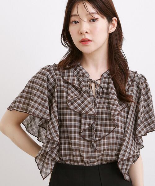 grove（グローブ）の「1枚で着映えが叶う チェックラッフルフリルブラウス（シャツ/ブラウス・レディース・ダークブラウン系1/ブラック系1/グリーン系その他3・01/02/03/04/05）」の12枚目の写真