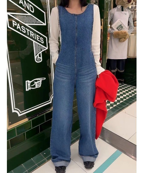 FAVORITO(ファヴォリート)の「デニムノースリーブオールインワン(つなぎ/オールインワン・レディース・ブルー・F)」の1枚目の写真