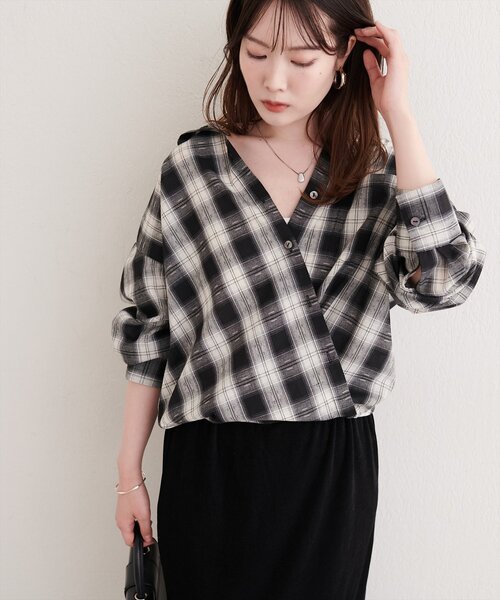 natural couture(ナチュラルクチュール)の「便利なマルチWAYチェックシャツ(シャツ/ブラウス・レディース・ブラウン/ブラック・FREE)」の11枚目の写真