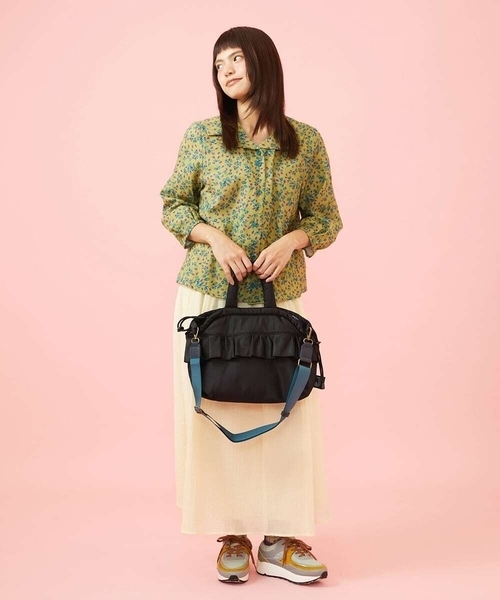 Jocomomola(ホコモモラ)の「Performance フラワープリントブラウス(シャツ/ブラウス・レディース・ネイビー/マスタード・40)」の3枚目の写真