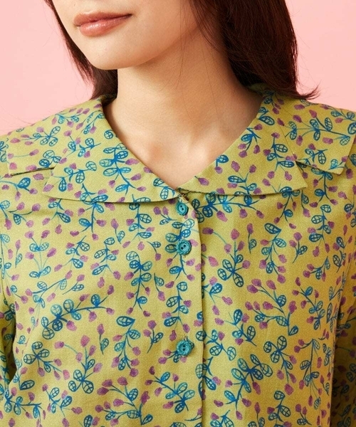 Jocomomola(ホコモモラ)の「Performance フラワープリントブラウス(シャツ/ブラウス・レディース・ネイビー/マスタード・40)」の7枚目の写真