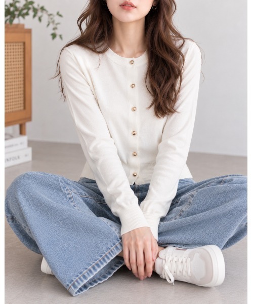 FAZVY(ファズビー)の「秋の品格をひとさじ ゴールドボタンニットカーディガン(カーディガン/ボレロ・レディース・ブラック/ベージュ/グレー/ホワイト/グリーン・FREE)」の18枚目の写真