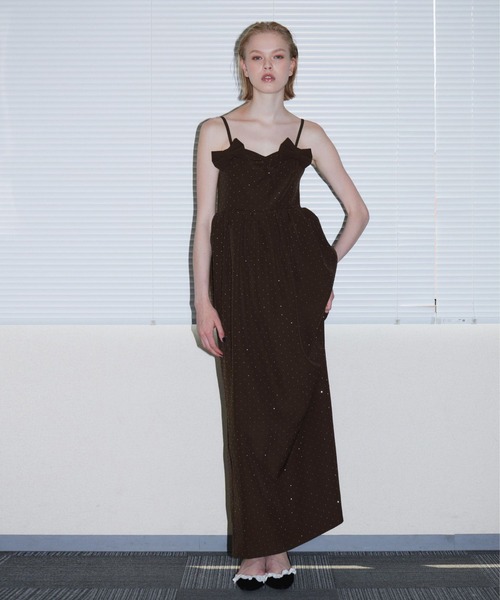 ANDRESD(アンドレスド)の「グリントリボンロングドレス / GLINT RIBBON LONG DRESS(ドレス・レディース・ブラック/ブラウン・S/M/L)」の1枚目の写真