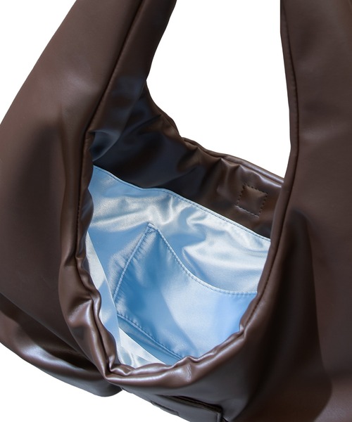 ANDRESD(アンドレスド)の「ビッグリボンバッグ / BIG RIBBON BAG(ハンドバッグ・レディース・ブラック/ブラウン・FREE)」の16枚目の写真