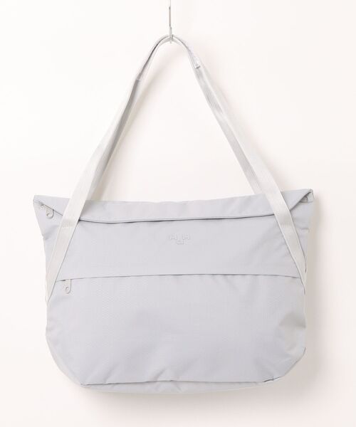 A.M.S.(エーエムエス)の「Mah エムエーエイチ Airy Tote 撥水 軽量ビジネス対応 スマートトートバッグ A4・PC収納対応(ビジネスバッグ・メンズ・ライトグレー/ブラック・FREE)」の2枚目の写真