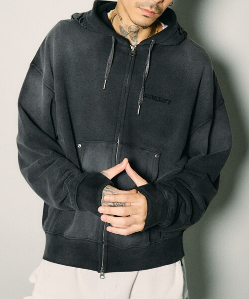 Subciety(サブサエティ)の「Double zip short hoodie(ベスト・メンズ・ブラック/グレー・L/M/S/XL)」の1枚目の写真