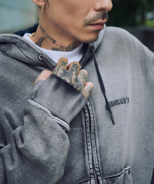 Subciety(サブサエティ)の「Double zip short hoodie(ベスト・メンズ・ブラック/グレー・L/M/S/XL)」の11枚目の写真