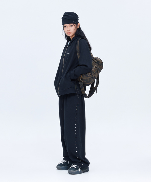 DAUSPICE(ディーオスピス)の「(DUC) ワッフル リラックス ジップアップフーディー&パンツ ブラックセットアップ(パーカー・レディース・ブラック・FREE)」の1枚目の写真