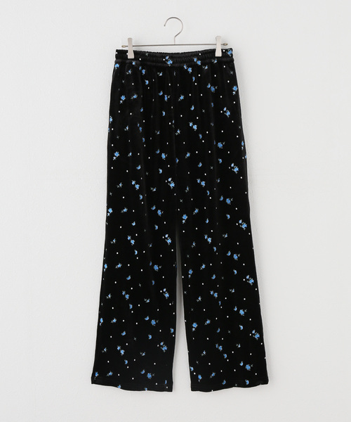 JOURNAL STANDARD relume(ジャーナルスタンダード レリューム)の「ベロアエンブロイダリーパンツ(その他パンツ・レディース・ブラック/ブラウン・FREE)」の1枚目の写真