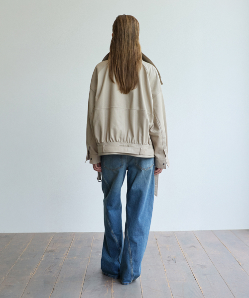 VERDEMAR(ベルデマール)の「High-Neck Belted Leather Blouson_Cream(ライダースジャケット・レディース・その他・SMALL/MEDIUM)」の4枚目の写真