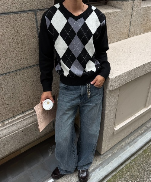 sedacle(セダクル)の「Argyle V-neck Knit/アーガイル Vネック ニット(ニット/セーター・メンズ・ブラック/ワインレッド・SMALL/MEDIUM/LARGE)」の1枚目の写真