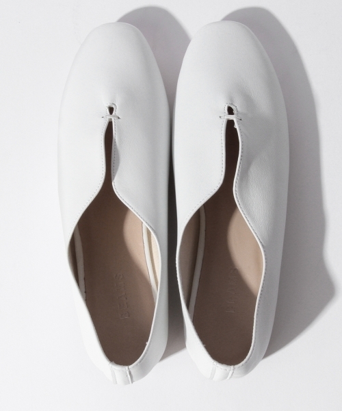 Ray BEAMS(レイビームス)の「Ray BEAMS / Vcutバレエシューズ(バレエシューズ・レディース・ブラック/ホワイト・39/37/38/35/36)」の9枚目の写真