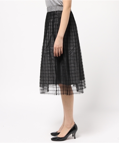 REAL CUBE(リアルキューブ)の「Cloche プリーツチュール×無地リバーシブルスカート(スカート・レディース・ブラック/ネイビー・02)」の6枚目の写真