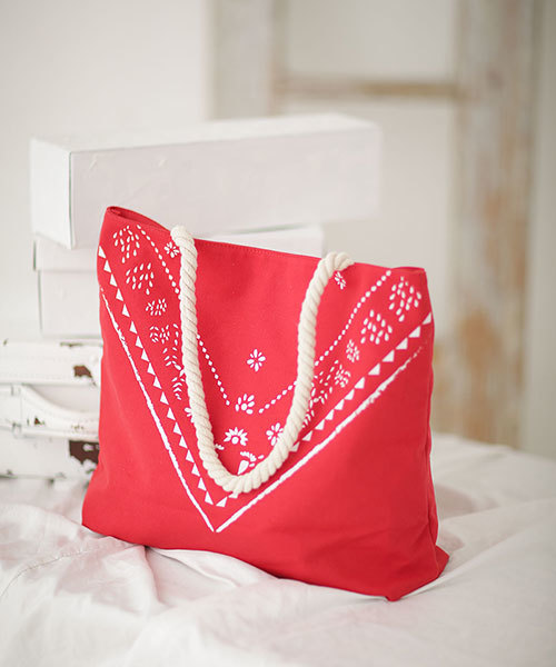 NANO universe(ナノユニバース)の「プリントキャンバストート(ショルダーバッグ・レディース・ブラック/レッド/ネイビー/ナチュラル・FREE)」の1枚目の写真