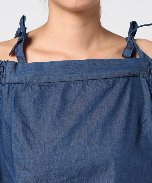 Moname（モナーム）の「Moname   オフショルダー ブラウス   41162361（シャツ/ブラウス・レディース・ブルー・M/S）」の5枚目の写真