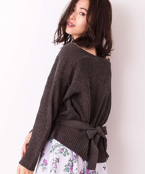 ザ ヴァージニア♡ニット The Virgnia（ザ ヴァージニア）の「片畦編ウエストギャザーVネック
