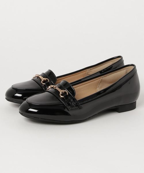 AmiAmi(アミアミ)の「履き心地はふわふわマシュマロ感覚!ビット付ローファーパンプス(パンプス・レディース・グレー/ネイビー/ベージュ系その他/ワイン/ライトブルー/ブラック系その他/ホワイト/ライトグレー/モカ/ブラック/ベージュ/ブラック系その他3/ブラック系その他2/アイボリー/キャメル・22.5cm/23.5cm/24cm/23cm/25cm/24.5cm)」の3枚目の写真