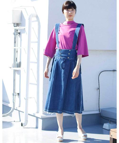 AVIE(アビィ)の「デニムジャンパースカート(デニムスカート・レディース・インディゴブルー・38)」の5枚目の写真