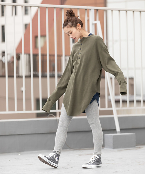 made in standard （メイドインスタンダード）の「ワッフル バックヘンリーネック プルオーバー 2WAY カットソー（Tシャツ/カットソー・レディース・ブラック/オリーブ/杢グレー/キナリ・FREE）」の22枚目の写真