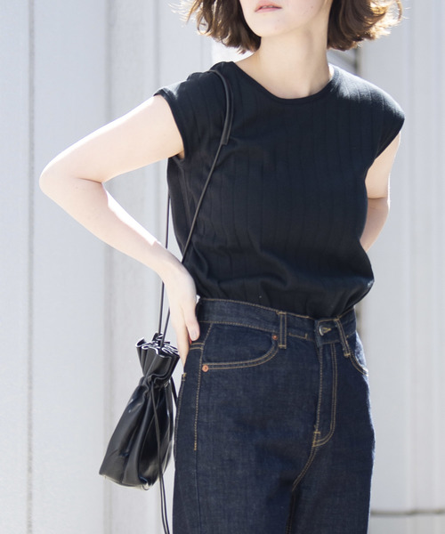 Aunt Marie's(アントマリーズ)の「AUNT MARIE'S 《汗ジミ防止》アンチステインワイドリブフレンチカットソー(Tシャツ/カットソー・レディース・ホワイト/ブラック/グレー/ブルー/パープル/ブラウン/マスタード・FREE)」の3枚目の写真