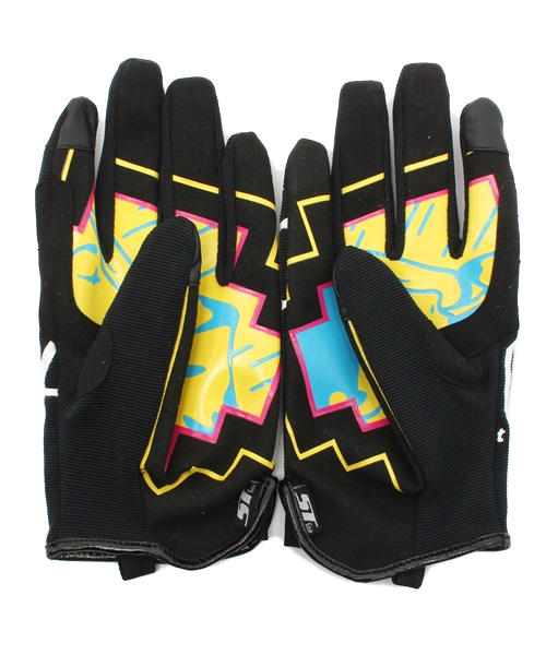 BEAMS（ビームス）の「C.E / GLOVE（手袋・メンズ・ブラック・LARGE/MEDIUM）」の5枚目の写真