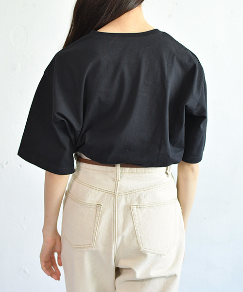 PEANUTS（ピーナッツ）の「スヌーピープリントゆるTシャツ（Tシャツ/カットソー・レディース・ブラック/ベージュ/オフホワイト・FREE）」の22枚目の写真