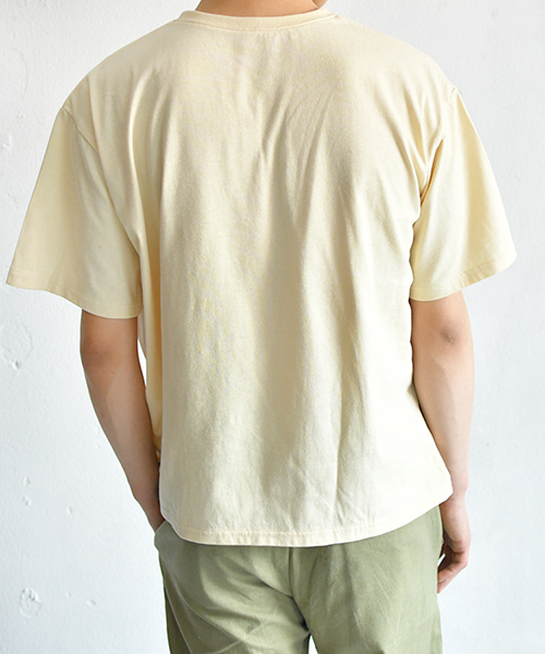 PEANUTS（ピーナッツ）の「スヌーピープリントゆるTシャツ（Tシャツ/カットソー・レディース・ブラック/ベージュ/オフホワイト・FREE）」の14枚目の写真