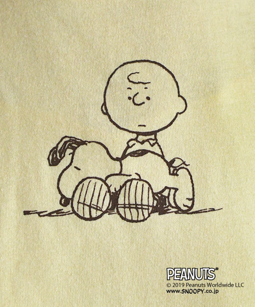 PEANUTS（ピーナッツ）の「スヌーピープリントゆるTシャツ（Tシャツ/カットソー・レディース・ブラック/ベージュ/オフホワイト・FREE）」の9枚目の写真