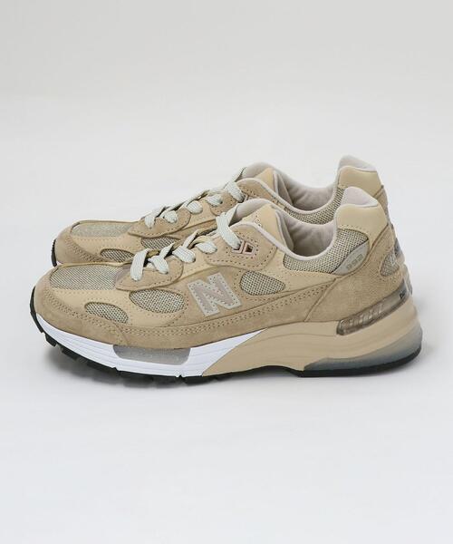 NEW BALANCE(ニューバランス)の「<new balance(ニューバランス)>M992 スニーカー(スニーカー・レディース・ブラック/ベージュ・24cm/24.5cm/23cm/25cm/23.5cm/22.5cm)」の7枚目の写真