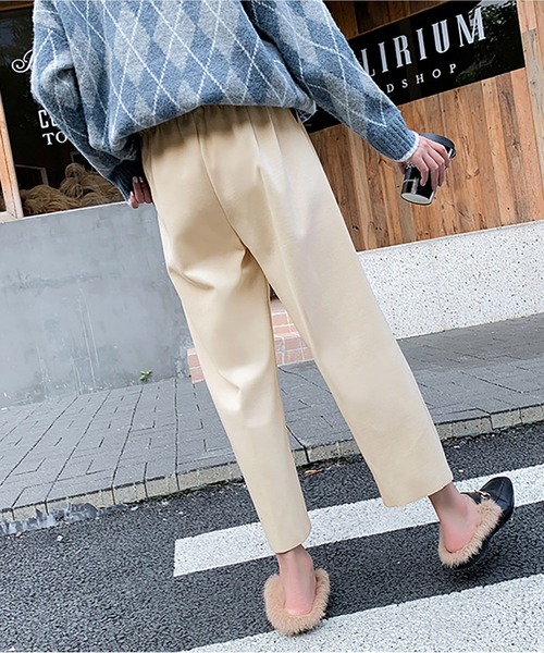 Ritzy（リッツィー）の「ストレッチワイドイージーパンツ（チノパンツ・レディース・ブラック/ブラウン/オフホワイト・M/L）」の4枚目の写真