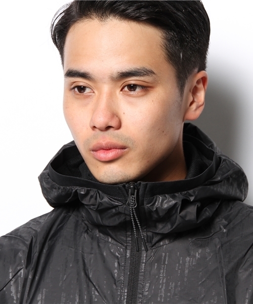 NIKE(ナイキ)の「ナイキ ハイブリッド マトリックス オールオーバー プリント NIKE HYBRID JACKET-AOP MTX 614364(ナイロンジャケット・メンズ・ライトグリーン/ネイビー/ブラック・X-LARGE/MEDIUM/LARGE/SMALL)」の10枚目の写真