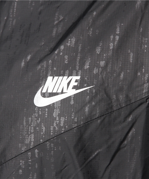 NIKE(ナイキ)の「ナイキ ハイブリッド マトリックス オールオーバー プリント NIKE HYBRID JACKET-AOP MTX 614364(ナイロンジャケット・メンズ・ライトグリーン/ネイビー/ブラック・X-LARGE/MEDIUM/LARGE/SMALL)」の12枚目の写真