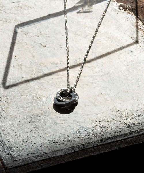 POLICE（ポリス）の「【POLICE】ポリス OTEMANU メンズ ダブルリング ネックレス（ネックレス・メンズ・シルバー×ブルー/イエローゴールド/ブラック×シルバー・FREE）」の21枚目の写真