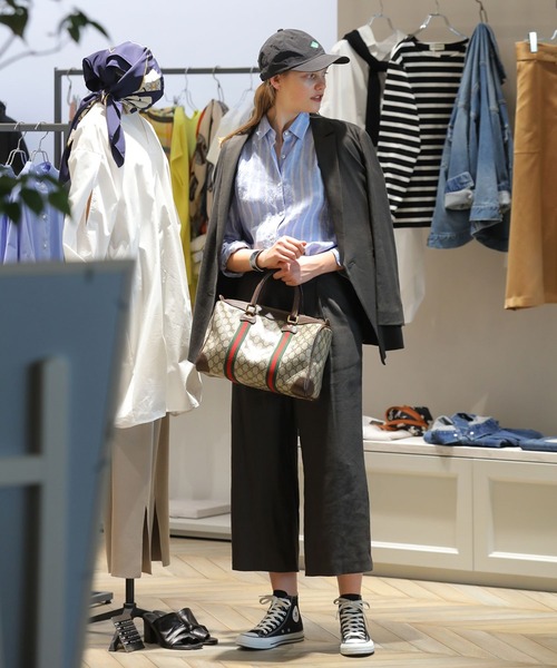 INED(イネド)の「タックワイドパンツ《PONTETORTO》(その他パンツ・レディース・ダークブラウン/ライトホワイト/オフホワイト・7号/9号/11号)」の3枚目の写真