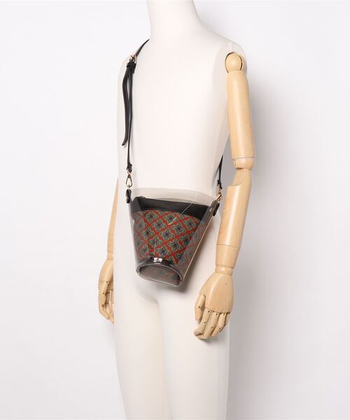 N.（N. Natural Beauty Basic）（エヌエヌナチュラルビューティーベーシック）の「巻きハンドルバケツショルダーバッグ（ショルダーバッグ・レディース・ブラック系その他/ホワイト系その他・ﾌﾘ-）」の5枚目の写真