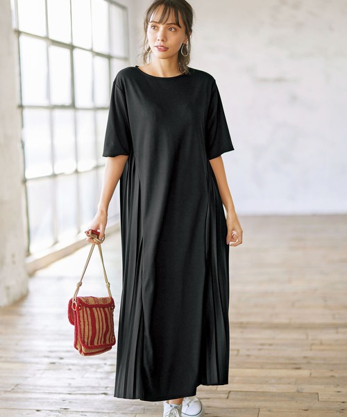 GeeRA(ジーラ)の「プリーツ切替フレアーワンピース(ワンピース・レディース・ブラック/パープル・X-LARGE/MEDIUM/LARGE/SMALL/XX-LARGE)」の1枚目の写真