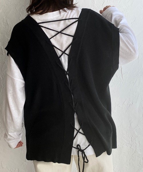 セール 編み上げ レースアップ リボン サイドスリット入り Vネック 袖なし ニットベスト ベスト She S Closet シーズクローゼット のファッション通販 Zozotown