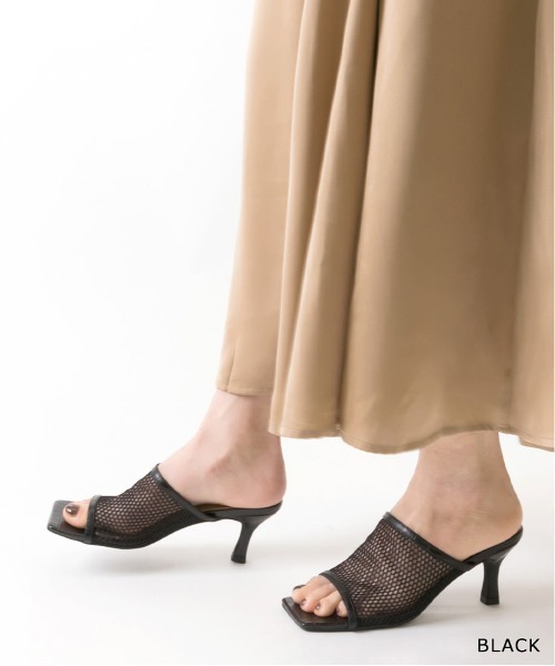 RANDA（ランダ）の「ソフト メッシュスクエアトゥミュールサンダル（サンダル・レディース・ベージュ/ブラック/ホワイト・M/L/LL/S）」の2枚目の写真