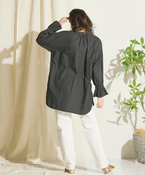 LIPSTAR（リップスター）の「ラウンドヘム刺繍ブラウス（シャツ/ブラウス・レディース・オレンジ/ベージュ/ブラック・M）」の7枚目の写真