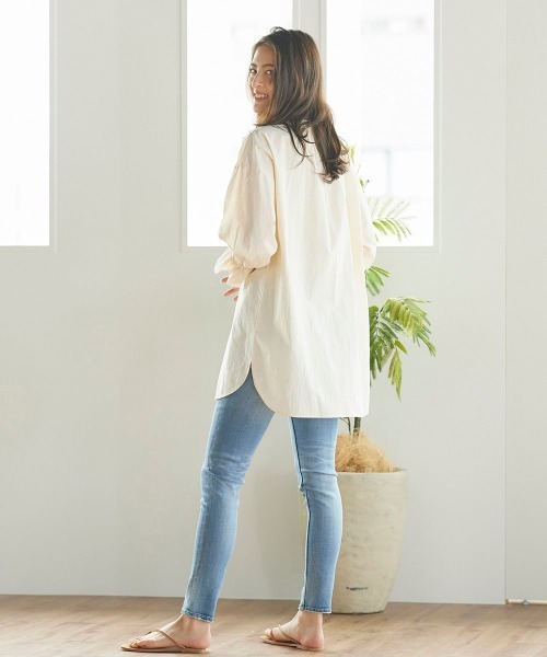 LIPSTAR（リップスター）の「ラウンドヘム刺繍ブラウス（シャツ/ブラウス・レディース・オレンジ/ベージュ/ブラック・M）」の21枚目の写真