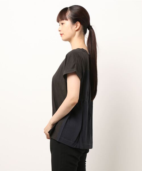 INTERPLANET（インタープラネット）の「ロゴプリントＢＡＣＫ異素材切替ドルマンプルオーバー（Tシャツ/カットソー・レディース・チャコールグレー/オフホワイト/グレイッシュブルー・FREE）」の4枚目の写真