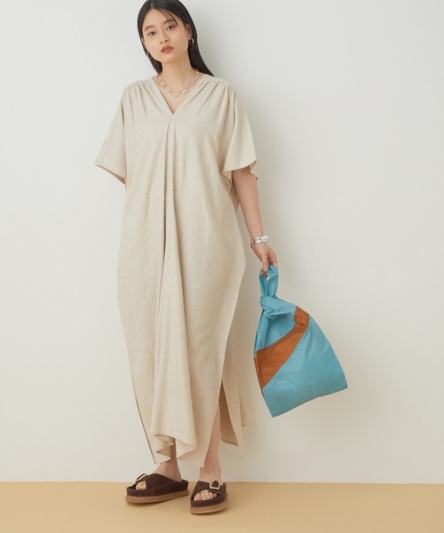 ADAM ET ROPE'(アダムエロペ)の「【アウトレット店舗・WEB限定】リネンヘリンボーンカフタンワンピース(ワンピース・レディース・キナリ/ベージュ系その他・FREE)」の9枚目の写真