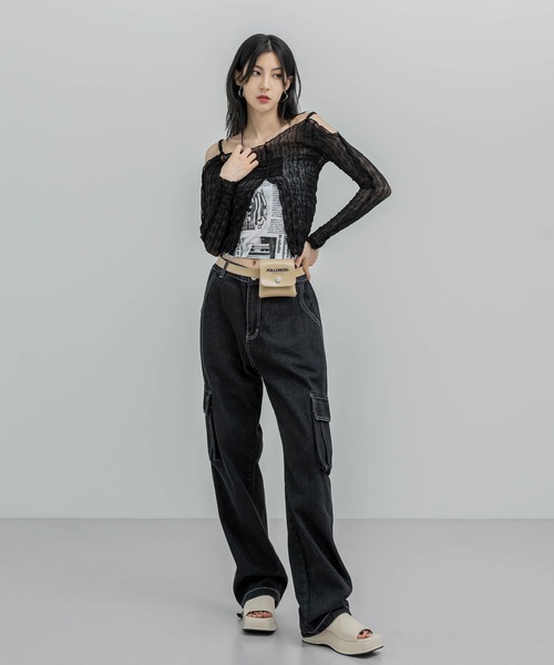 FOLLOWIN(フォロウィン)の「【UNISEX】ハイウエストワイドカーゴバックベンディングカーゴパンツ(カーゴパンツ・メンズ・ブラック/ブルー・MEDIUM/LARGE)」の4枚目の写真