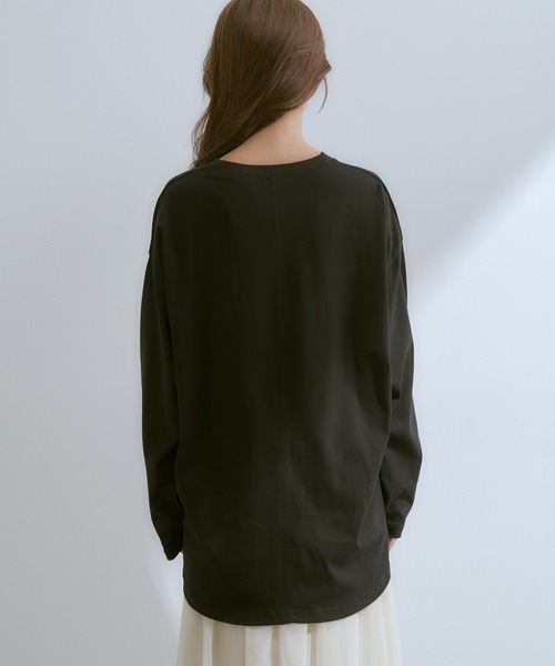 vis-`a-vis(ビサビ)の「【WEB限定】ゆったりサイズが今の気分。ビックサイズプリントロゴロングTシャツ(Tシャツ/カットソー・レディース・ホワイト/ブラック/ホワイト系その他・FREE)」の18枚目の写真