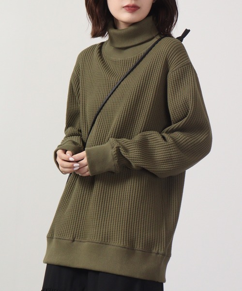 JEMORGAN(ジェーイーモーガン)の「JEMORGAN ビッグワッフルタートルネックTee(ニット/セーター・レディース・杢グレー/ベージュ/ブラック/オフホワイト/ネイビー/チャコール/カーキ/モカ/オートミール・L/M/XL/S)」の10枚目の写真