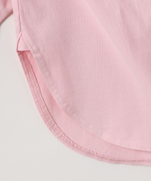 JEANASIS（ジーナシス）の「【KIDS】フットボールキリカエBIGロンT/254775（Tシャツ/カットソー・キッズ・ホワイト/ブラック/ピンク・120/140）」の4枚目の写真