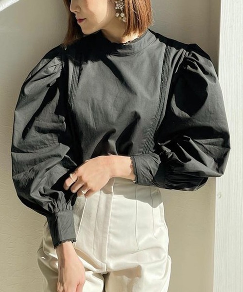 toucher du brise（トゥシェドブリーズ）の「【お出掛けやフォーマルにも】ボリュームリーブ長袖コットンブラウス（シャツ/ブラウス・レディース・ブラック/オフホワイト・M）」の8枚目の写真